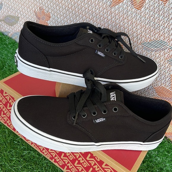 Vans Men’s Atwood
(Canvas) Black/White
VN000TUY187
Sneakers - Picture 11 of 16